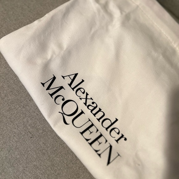 Alexander McQueen Hobo knuckle Bag - Picture 13 of 13